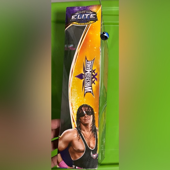 Autographed WWE Elite Bret Hit Man Hart Wrestlemania Flashback Unopened Box - Picture 3 of 6